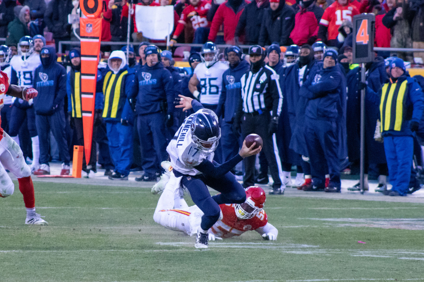 Chiefs Sack Picture
